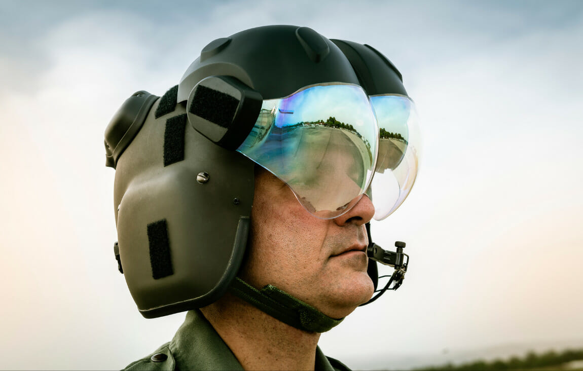 Objector Hurtig nok Army Pilots Test a Helmet That Gives Them Eyes in the Back of Their Heads -  ClearanceJobs