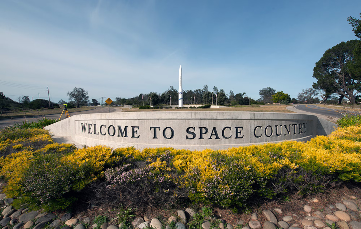Space Force Eyes Super-Heavy Rocket Hub at Vandenberg, Opens Door to Industry Giants
