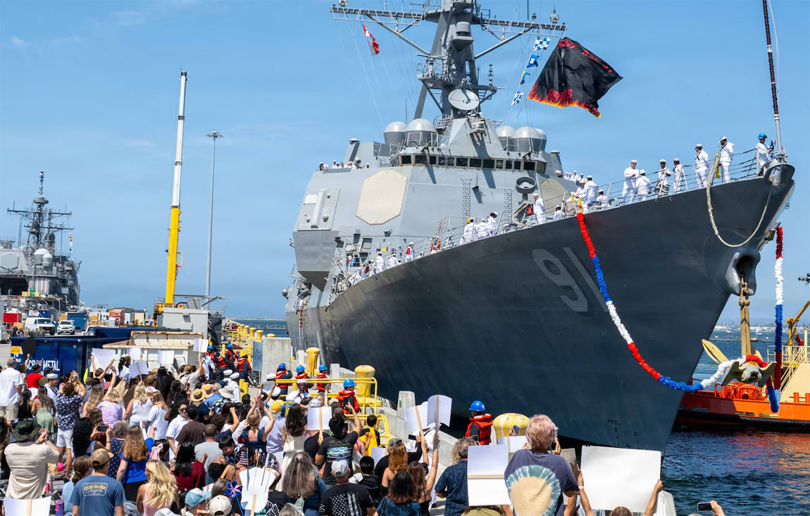 Navy Destroyer Returns to San Diego After Combat Operations in the Middle East